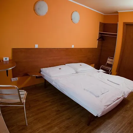 Motel Next