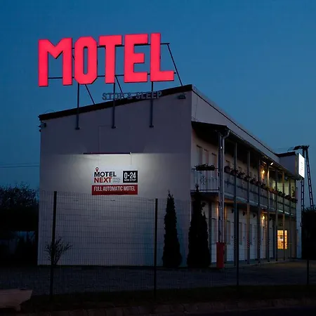 Motel Next